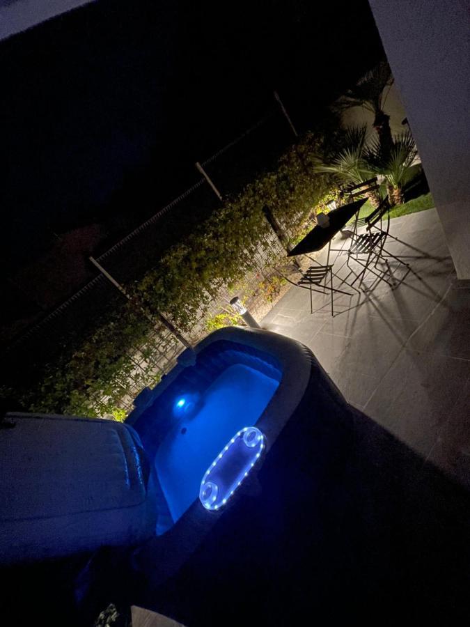 Appartement De Caractere Avec Jacuzzi Fréjus Extérieur photo