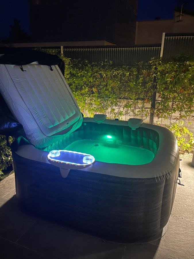 Appartement De Caractere Avec Jacuzzi Fréjus Extérieur photo